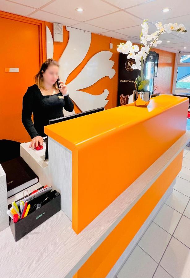 Premiere Classe St Quentin En Yvelines Elancourt Trappes Exteriér fotografie