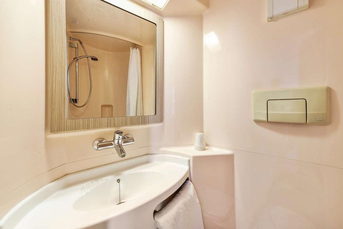 Premiere Classe St Quentin En Yvelines Elancourt Trappes Exteriér fotografie
