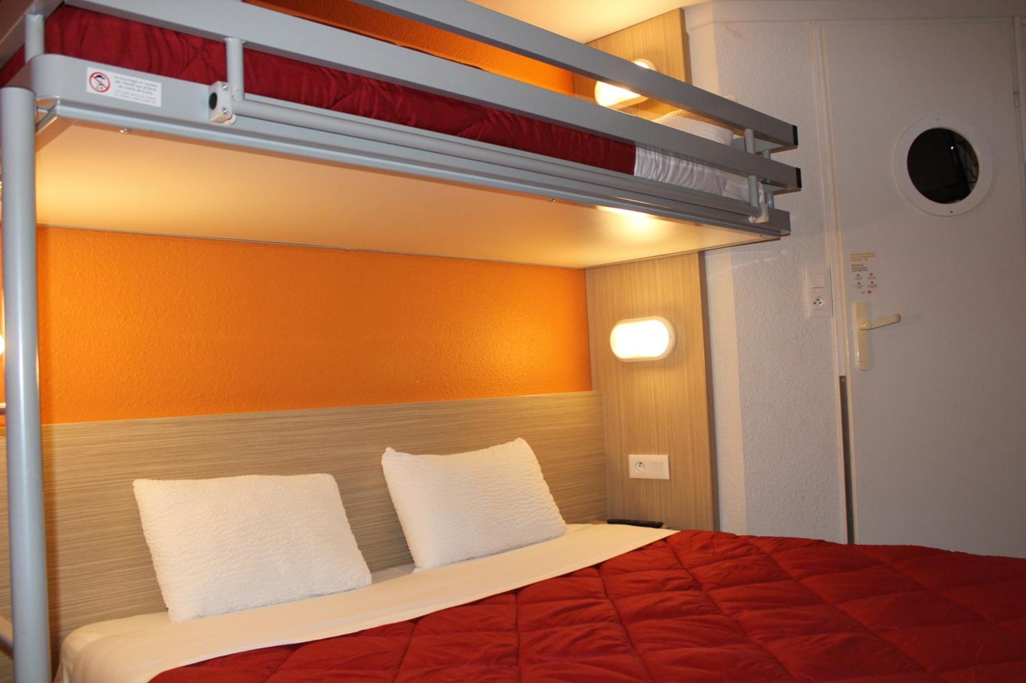 Premiere Classe St Quentin En Yvelines Elancourt Trappes Exteriér fotografie