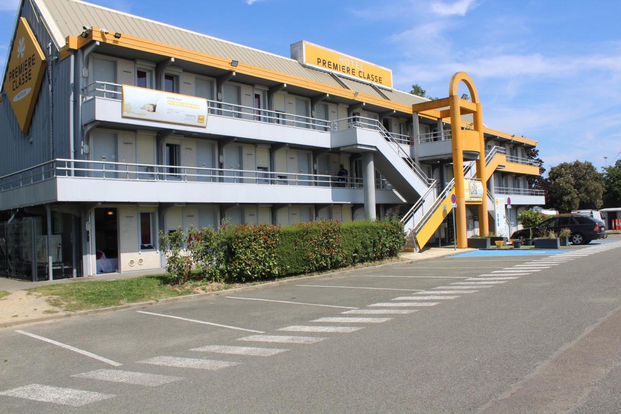 Premiere Classe St Quentin En Yvelines Elancourt Trappes Exteriér fotografie