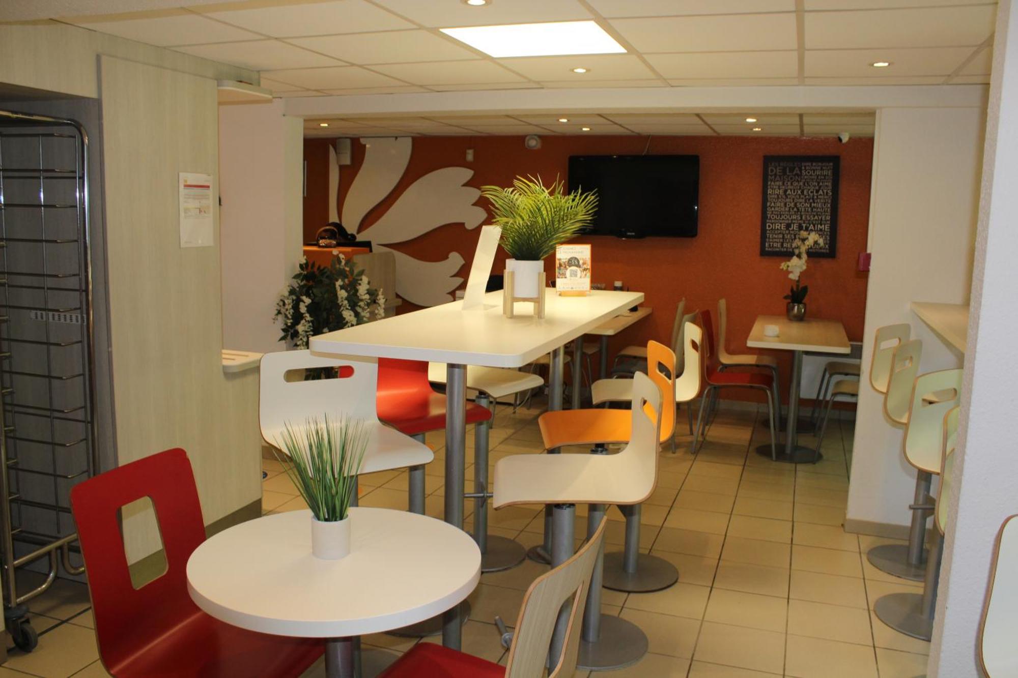 Premiere Classe St Quentin En Yvelines Elancourt Trappes Exteriér fotografie