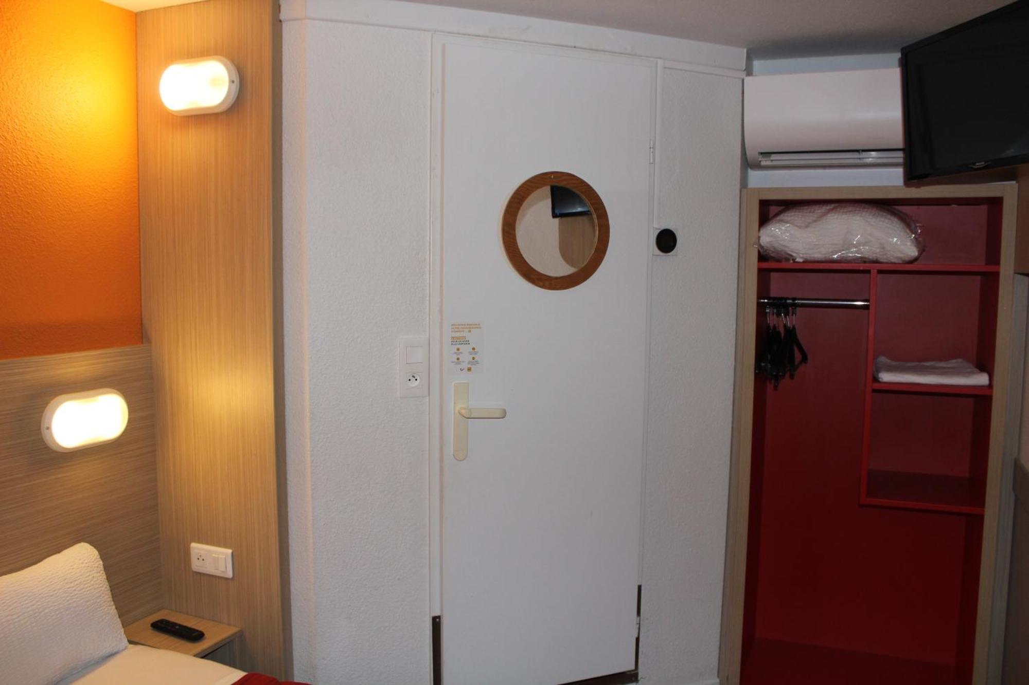 Premiere Classe St Quentin En Yvelines Elancourt Trappes Exteriér fotografie