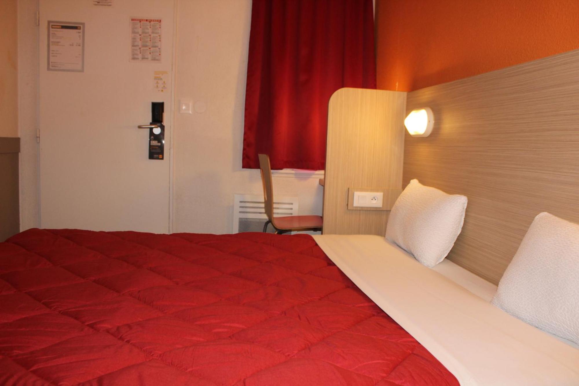 Premiere Classe St Quentin En Yvelines Elancourt Trappes Exteriér fotografie